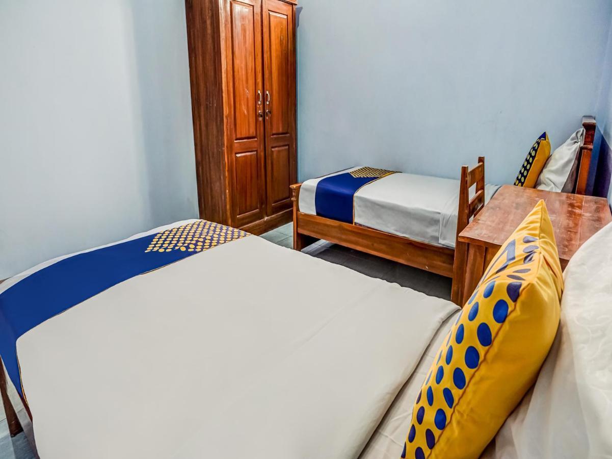Spot On 90797 Sukun Syariah Homestay مالانغ المظهر الخارجي الصورة
