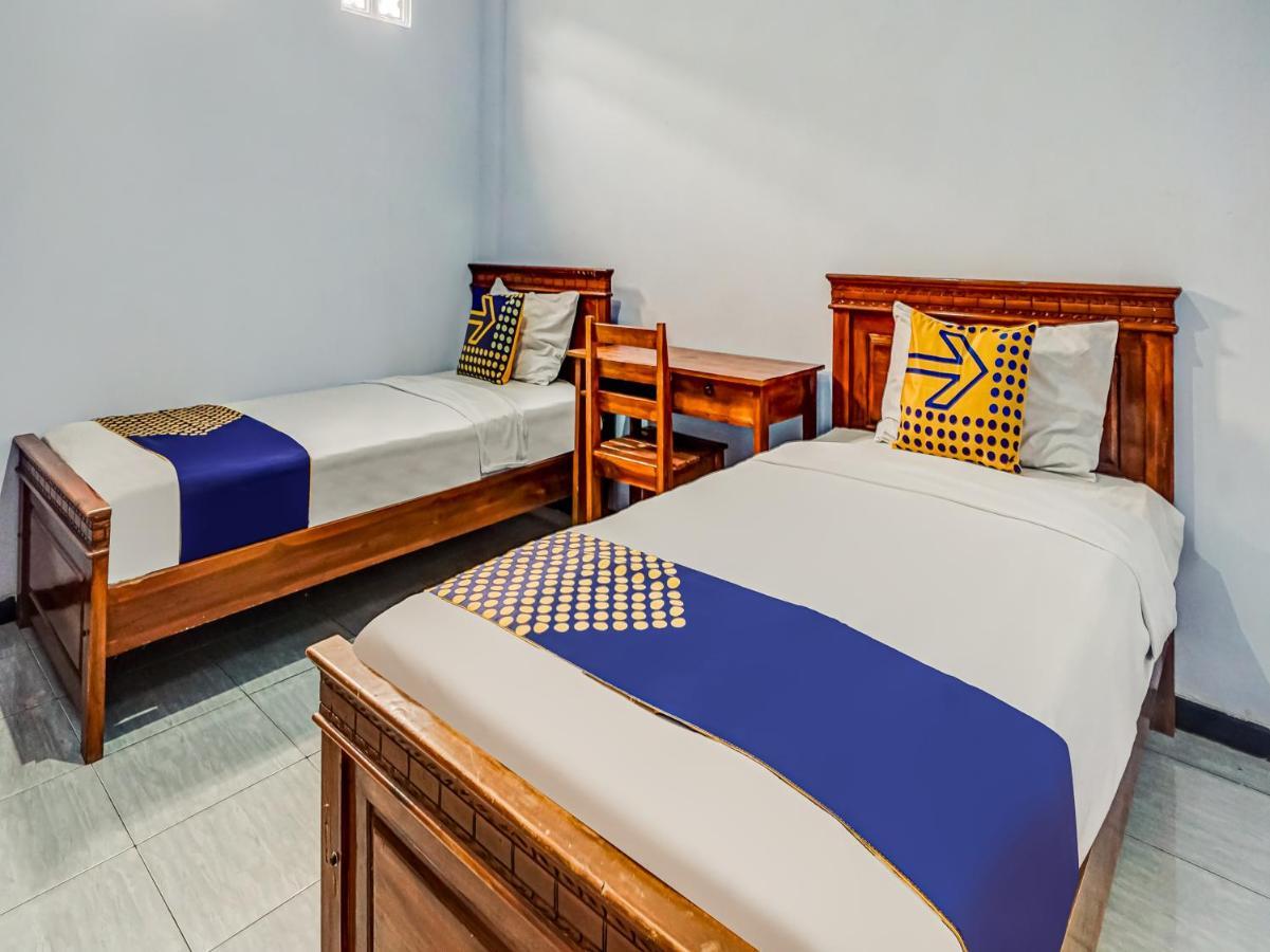 Spot On 90797 Sukun Syariah Homestay مالانغ المظهر الخارجي الصورة