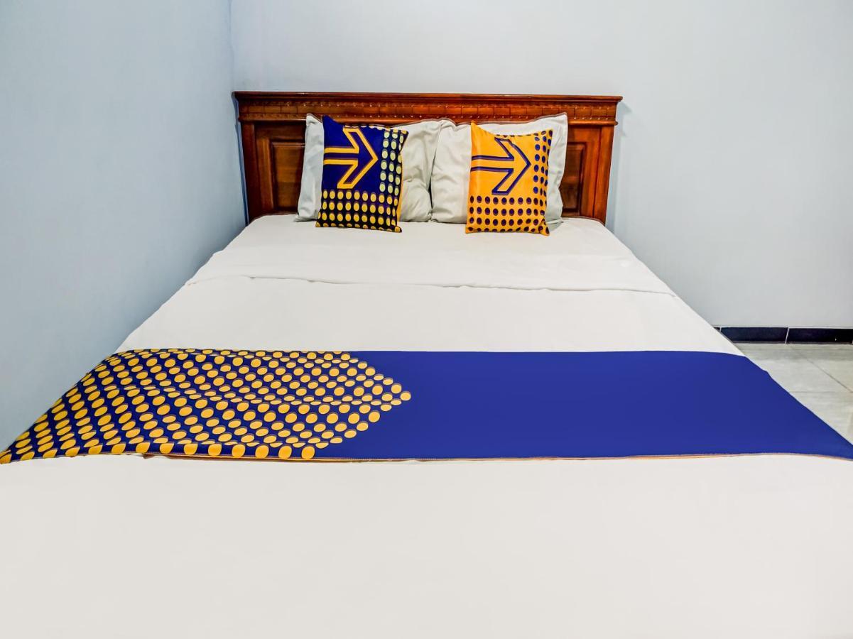 Spot On 90797 Sukun Syariah Homestay مالانغ المظهر الخارجي الصورة